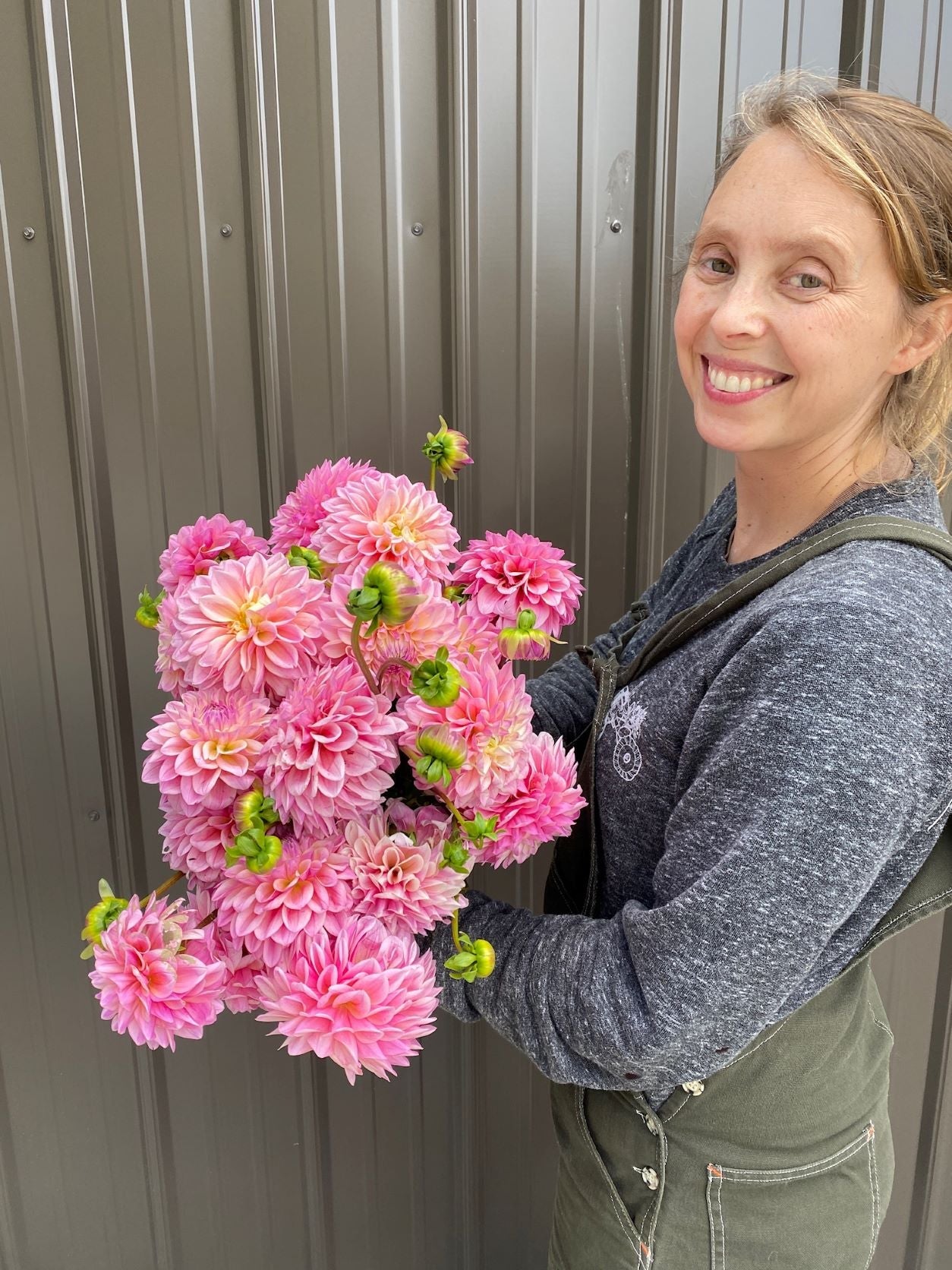 Dahlia Medium-Coralie